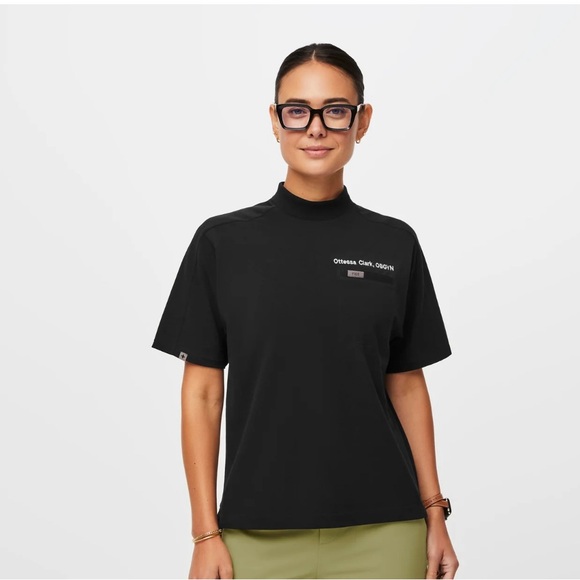 Scrub top - Picture 1 of 4